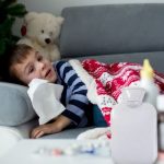 bouillotte en peluche trèfle rose