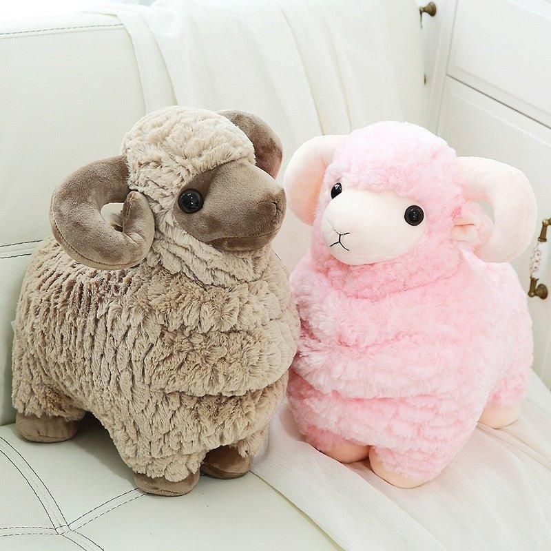 peluche bélier douce et moelleuse
