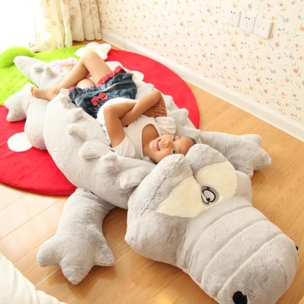 peluche crocodile gris